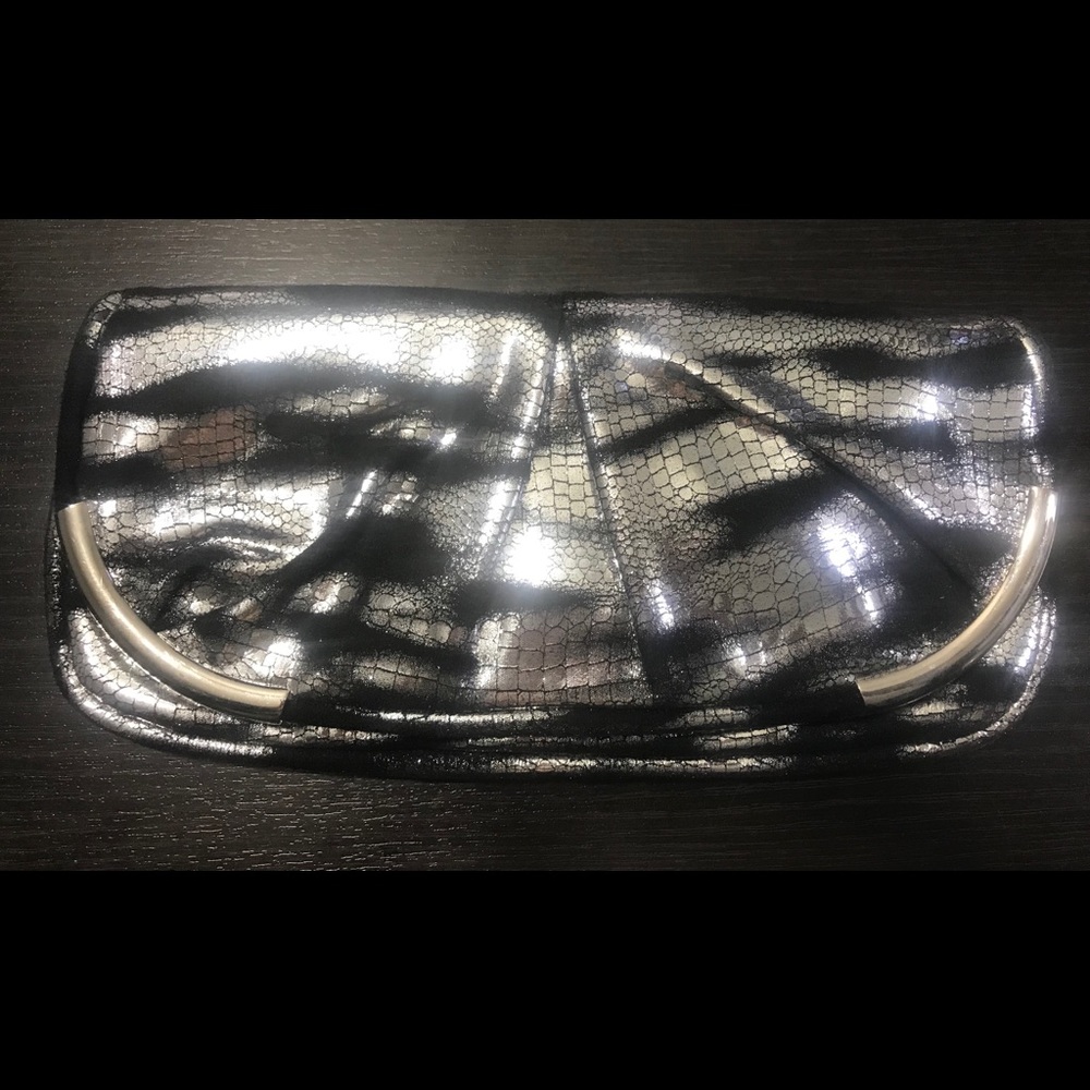 Snakeskin pattern black and silver clutch